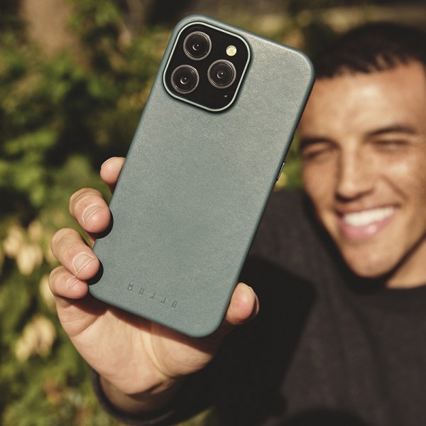 Mujjo iPhone 16 Pro Deksel Full Leather Case Livid Green