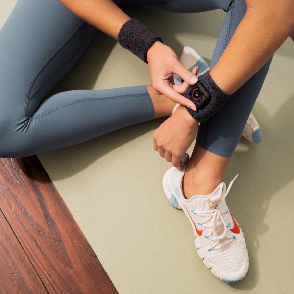 Twelve South Apple Watch 45mm Armbånd ActionBand
