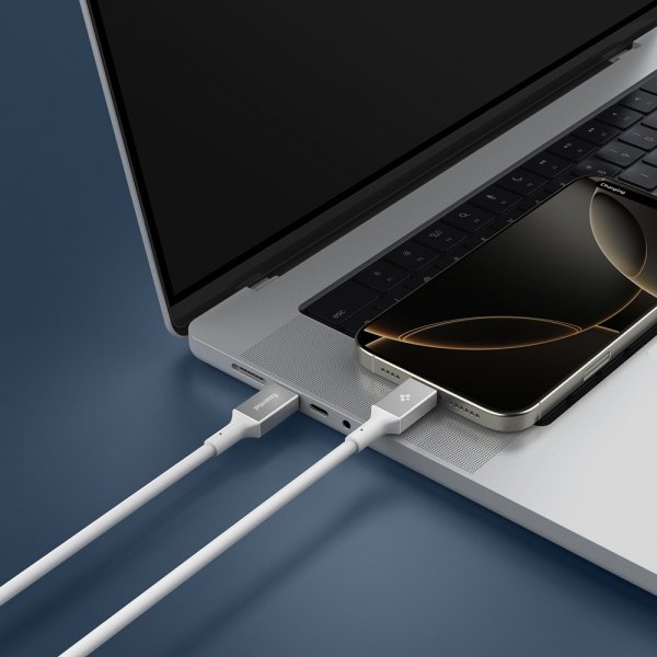 Spigen Essential Kabel USB-C/USB-C 240W 1.2m Hvit