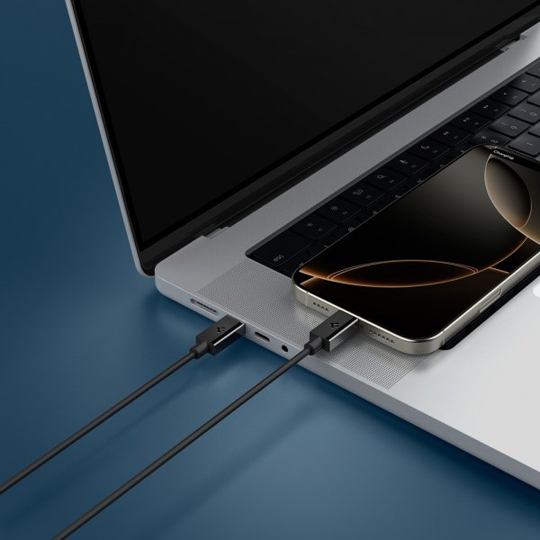 Spigen Essential Kabel USB-C/USB-C 60W 2m Svart