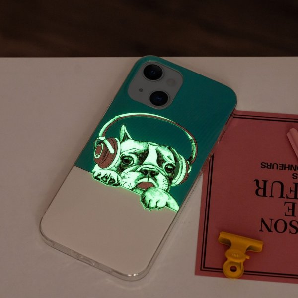 iPhone 15 Deksel Motiv Hund med Hodetelefoner