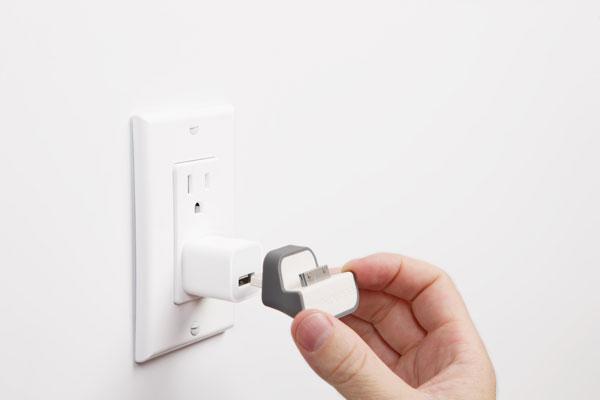 Bluelounge MiniDock 30 pin Ladestasjon (iPhone 3. 3G. 3GS. 4. 4S)