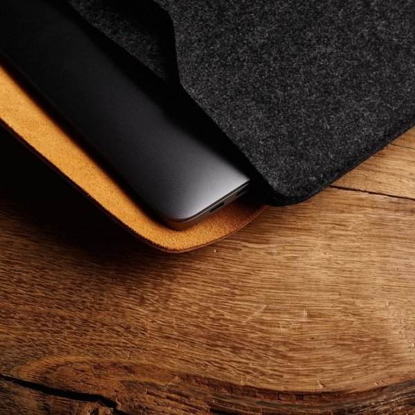 Mujjo Macbook Sleeve 16" Brun Svart