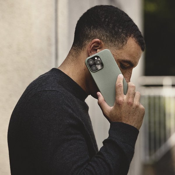 Mujjo iPhone 16 Pro Max Deksel Full Leather Case Green Smoke