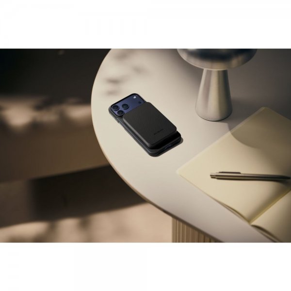 Pitaka MagSafe Powerbank Aramid Fiber 10 000 mAh Black/Grey Twill