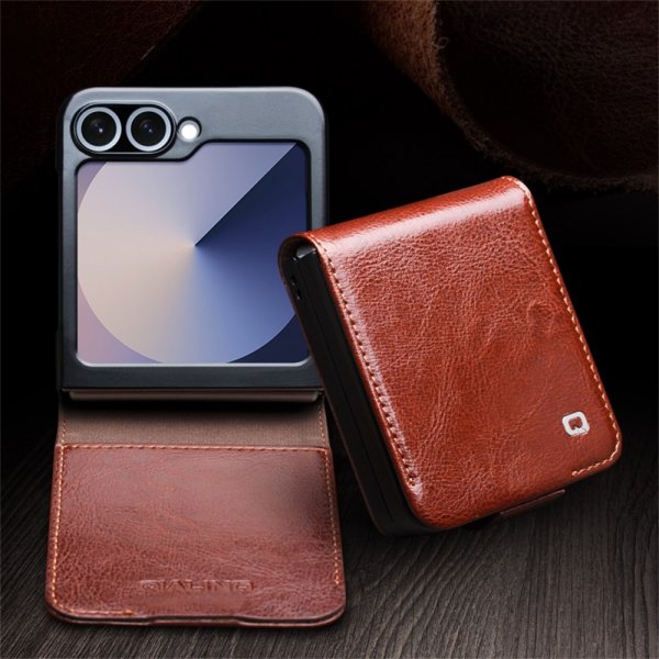 Qialino Samsung Galaxy Z Flip 6/Flip 7 FE Etui Ekte Skinn med Flipp Brun