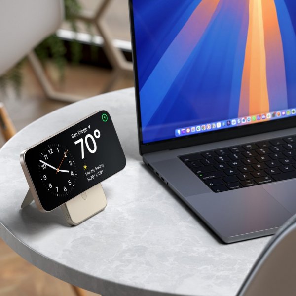 Satechi OntheGo Qi2 5K MagSafe-powerbank med stativ sand