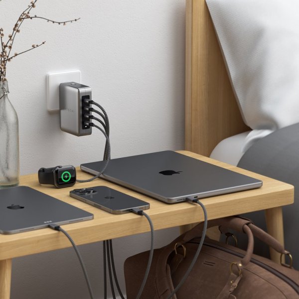 Satechi Lader 145W USB-C 4-Port GaN Travel Charger