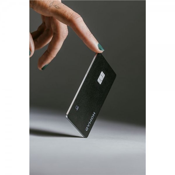 Nomad Tracking Card Pro Svart