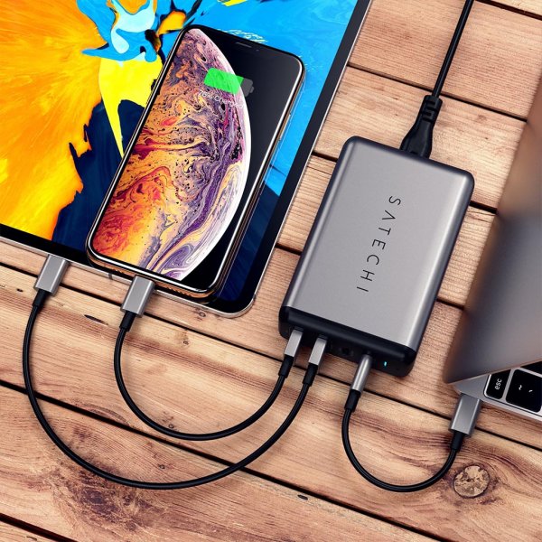 Satechi 75W PD reseLader med dubbla USB-C och USB-A uttag Grå