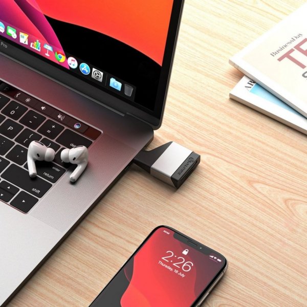 ALOGIC Ultra Mini USB-C to SD/MicroSD card reader
