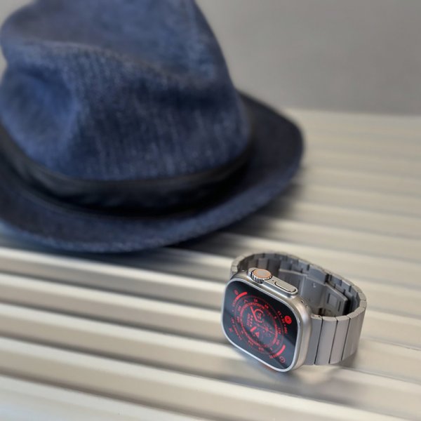 Just Mobile Apple Watch Ultra Armbånd Titanium DLC