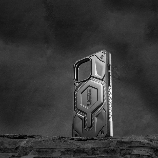 Urban Armor Gear (UAG) iPhone 16 Pro Max Deksel Monarch Pro MagSafe Carbon Fiber