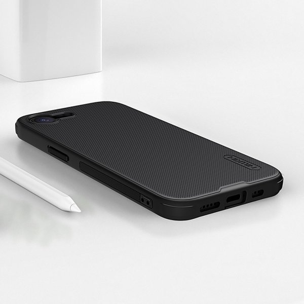 Nillkin iPhone 16e/17e Deksel Super Frosted Shield Pro MagSafe Svart