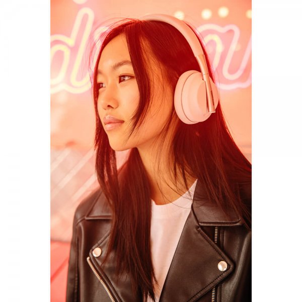 Happy Plugs Play Rosa Gull