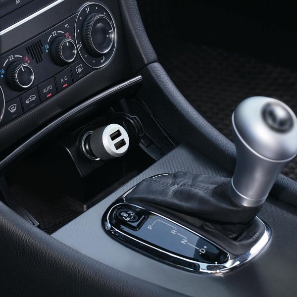 Just Mobile Highway Max Billaddare med Micro USB och Dubbla Kontakter