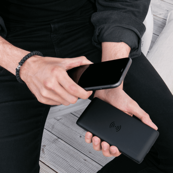 Champion Powerbank Trådløs Lading 10 000 mAh 12W Svart
