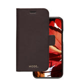 dbramante1928 iPhone 12/iPhone 12 Pro Etui New York Löstagbart Deksel Dark Chocolate