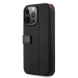 Ferrari iPhone 13 Pro Max Etui Carbon Effect Metal Logo Vertical Stripe Svart