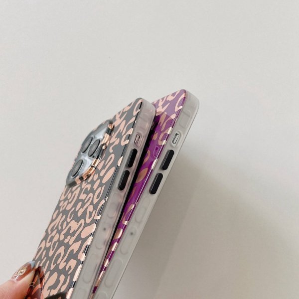 iPhone 14 Pro Deksel Leopardmønster Lilla