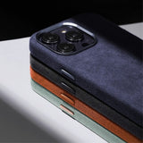 iPhone 15 Pro Max Deksel Alcantara MagSafe Grå