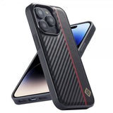 Lc.Imeeke iPhone 15 Pro Deksel Karbonfibertekstur Rød Stripe Svart