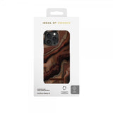 Ideal of Sweden iPhone 15 Deksel Fashion Case MagSafe Dark Amber Marble