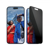 PanzerGlass iPhone 15 Plus/iPhone 16 Plus Skjermbeskytter Ultra-Wide Fit Privacy EasyAligner
