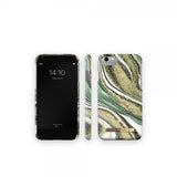Ideal of Sweden iPhone 6/6S/7/8/SE Deksel Fashion Case Cosmic Green Swirl