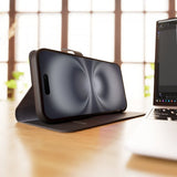 Puro iPhone 16 Etui Wallet Stand Svart