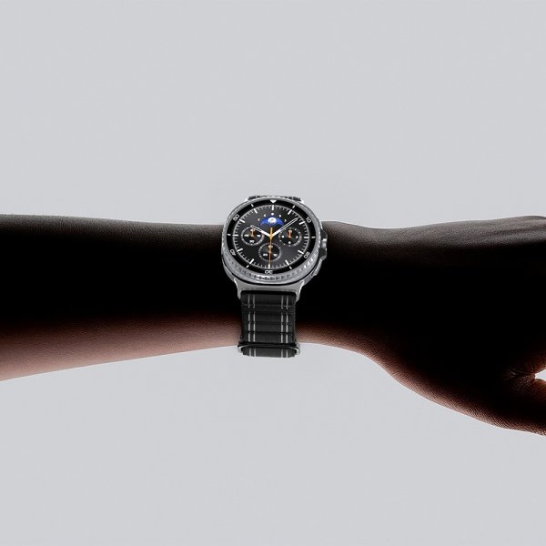 Spigen Samsung Galaxy Watch 8 40/44mm/Classic 46mm Armbånd WBF0 Svart