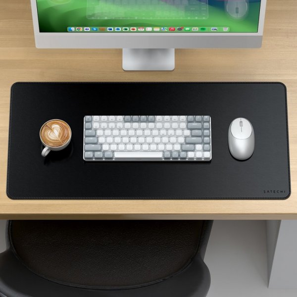 Satechi Vegan-Leather Premium Desk Mat Svart
