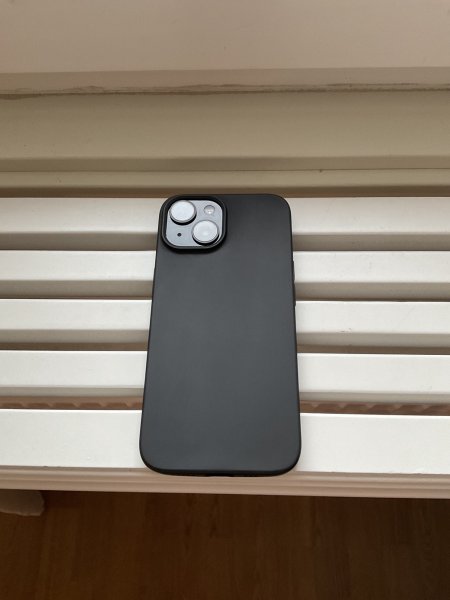 Nordic Covers iPhone 15 Deksel Feather Series Raven Black